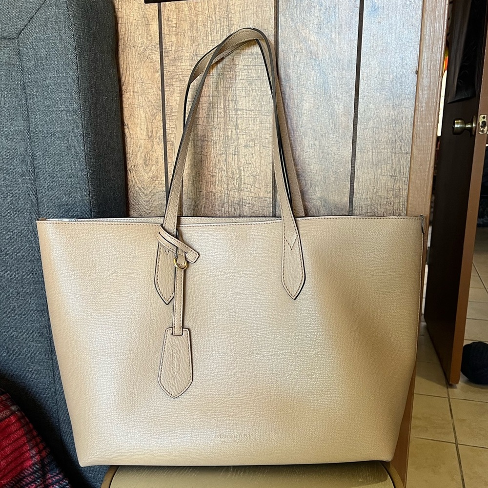 Burberry Tote